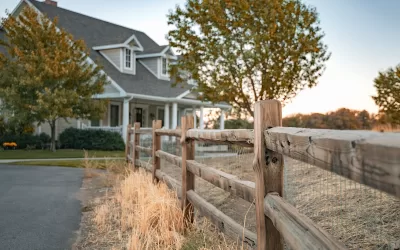 How to Choose a Fence Design That Complements Your Home